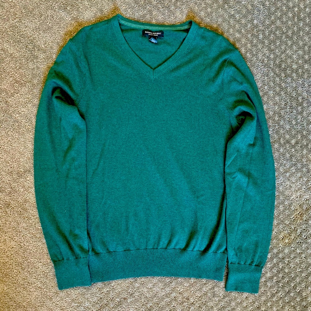Banana Republic luxury blend v-neck sweater